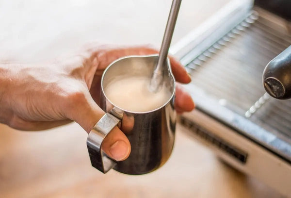 Kanna tal-ħalib - Barista u Espresso
