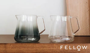 Kanna tal-ħġieġ eleganti f’żewġ verżjonijiet għal servizz preċiż, disinn Fellow, l-aħħar aħbarijiet, EspressoGear, kollox dwar il-kafè.